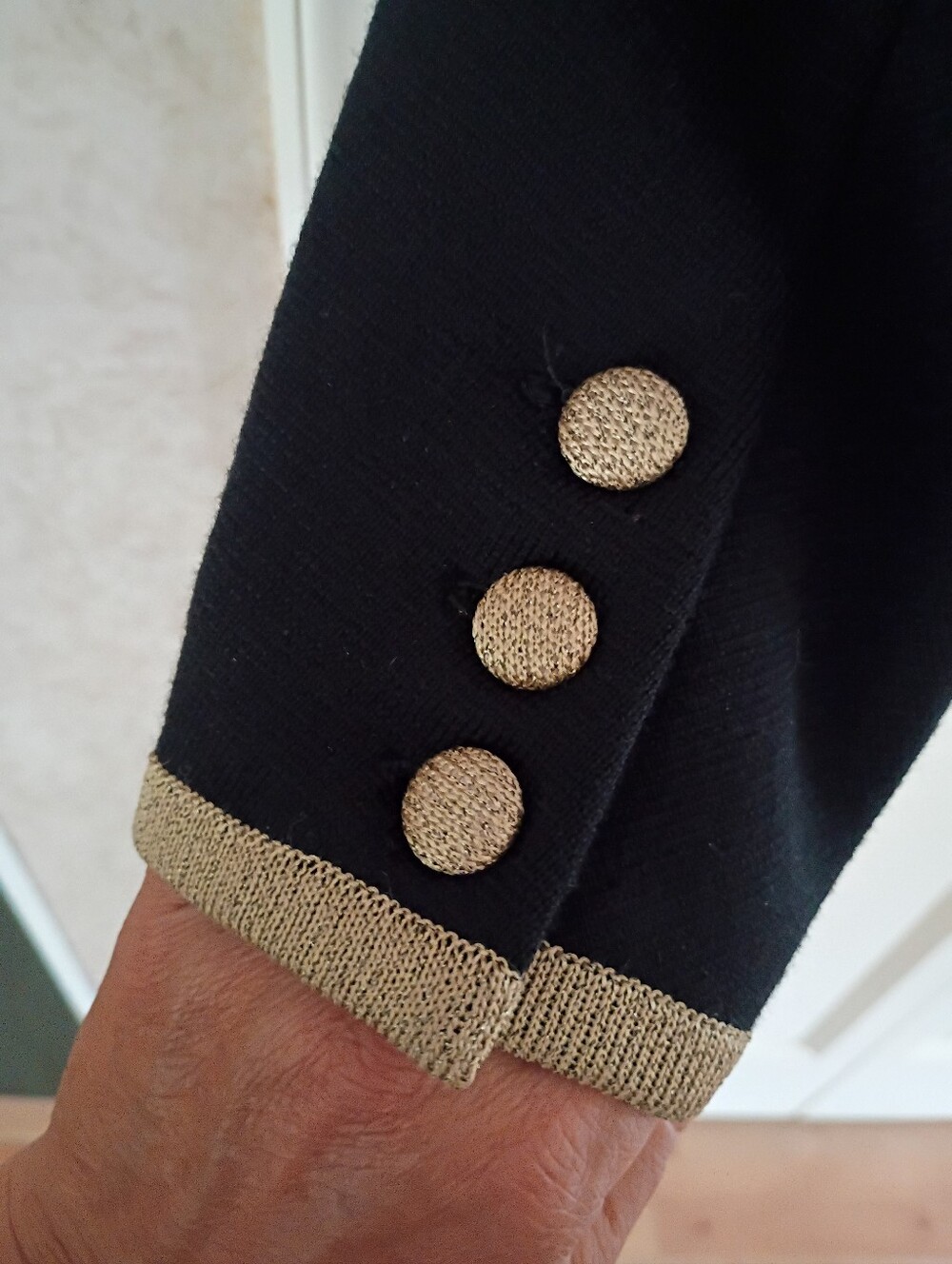New Condition Classic Gold Trim Black Knit Blazer Jacket.Pit To Pit 19" - Picture 5 of 7
